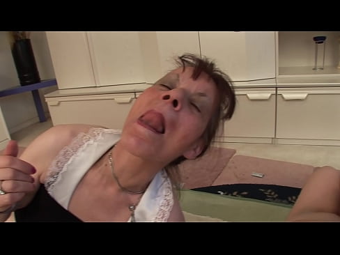 ❤️ Două bunicuțe și un bunic fac sex în trei ☑ at ro.villagesexvideos.ru ❤
