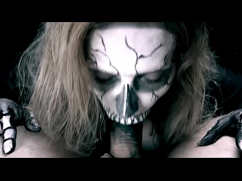 ❤️ Fată demonică sugând pula cu gura ei neagră și înghițind spermă. ☑ at ro.villagesexvideos.ru ❤